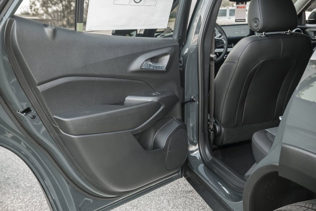 New 2026 Chevrolet Trax LT w/ Driver Confidence Package FWD image 31