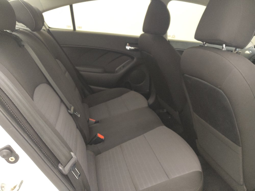 Used 2018 Kia Forte S image 19
