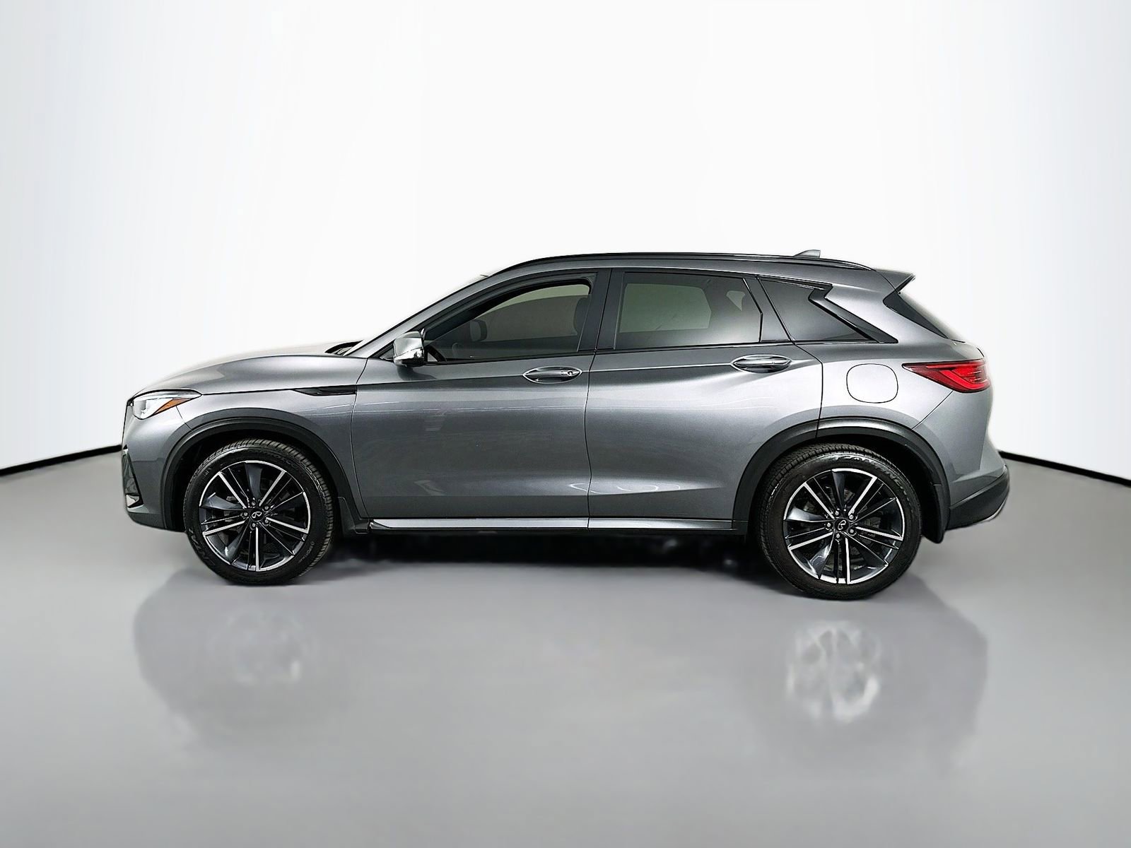 Used 2023 INFINITI QX50 Sport image 4
