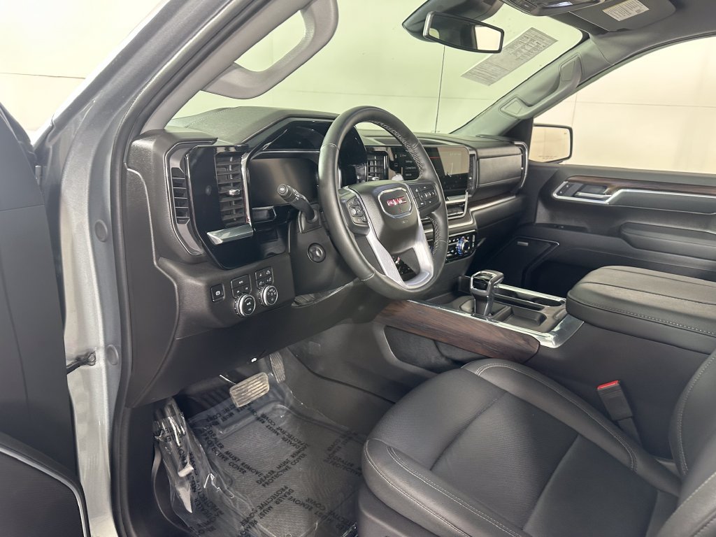 Used 2026 GMC Sierra 1500 SLT w/ SLT Convenience Package AWD/4WD image 16