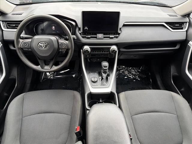Used 2025 Toyota RAV4 LE AWD/4WD image 22