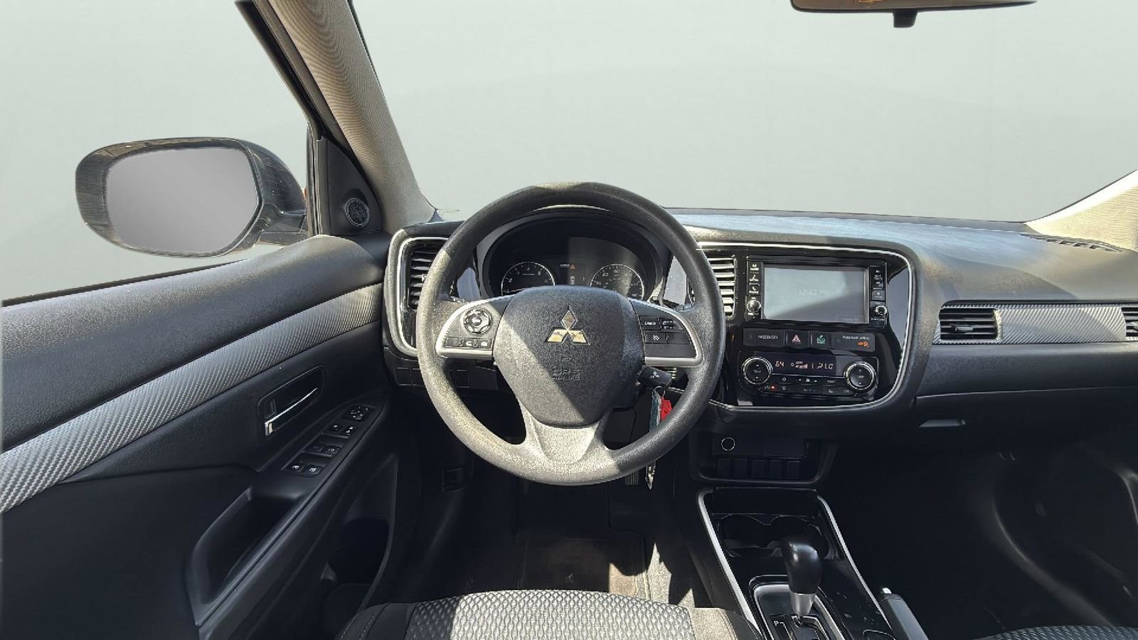 Used 2018 Mitsubishi Outlander ES image 8