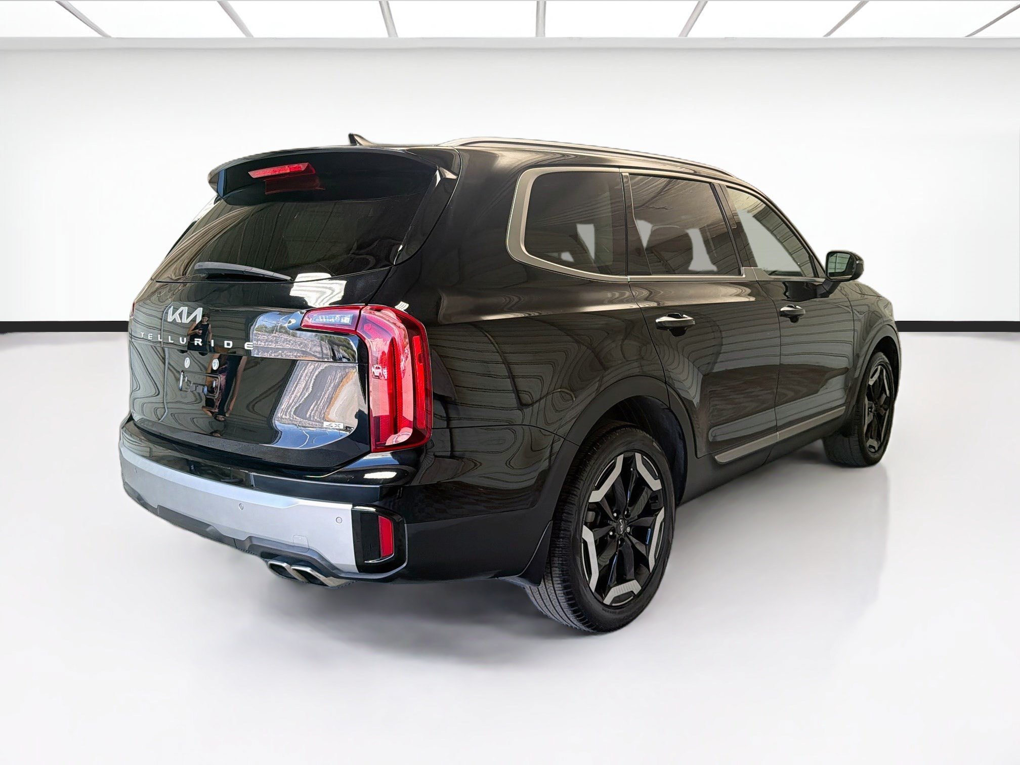 Used 2023 Kia Telluride S AWD/4WD image 4
