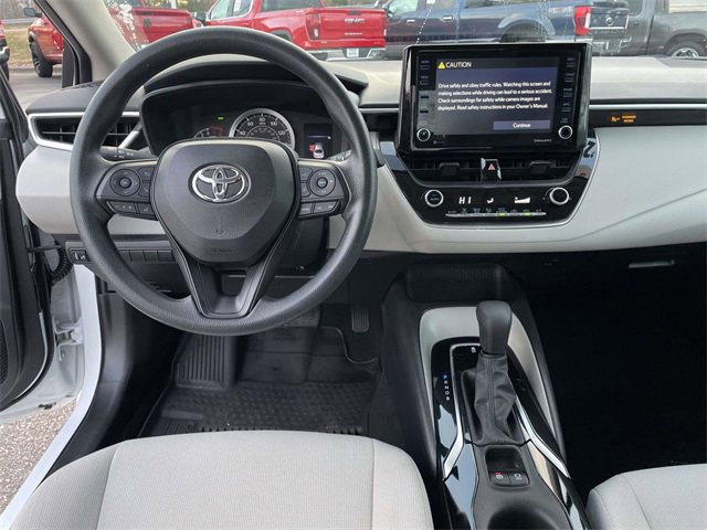 Used 2022 Toyota Corolla LE w/ LE Convenience Package image 16