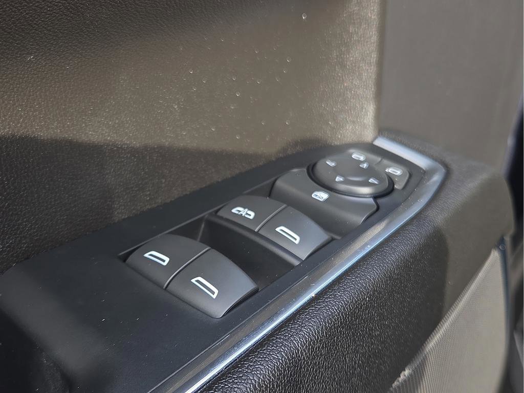 Used 2023 Chevrolet Silverado 1500 LT AWD/4WD image 12