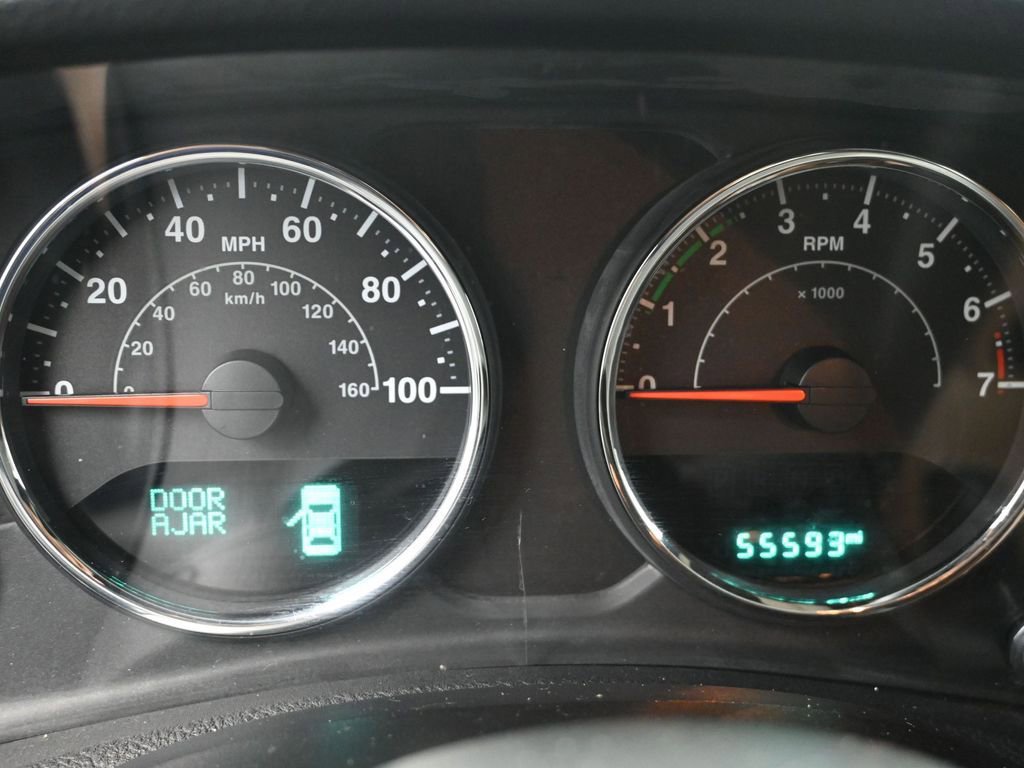 Used 2015 Jeep Wrangler Unlimited Sahara w/ Max Tow Package image 10