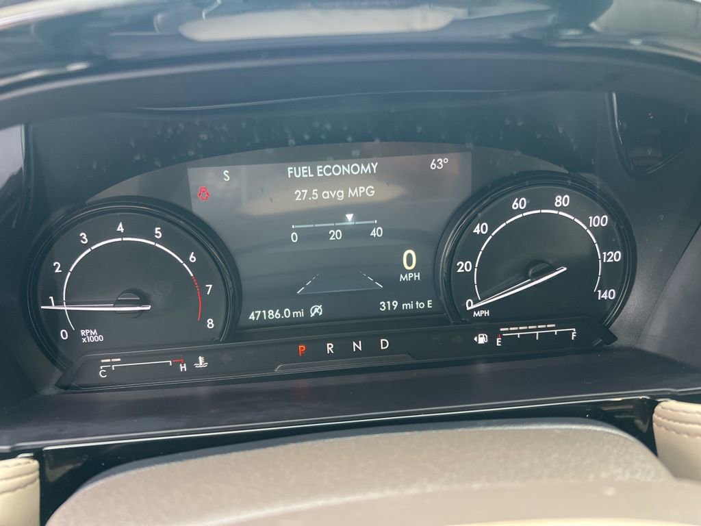 Used 2021 Lincoln Corsair AWD w/ Premium Package image 16