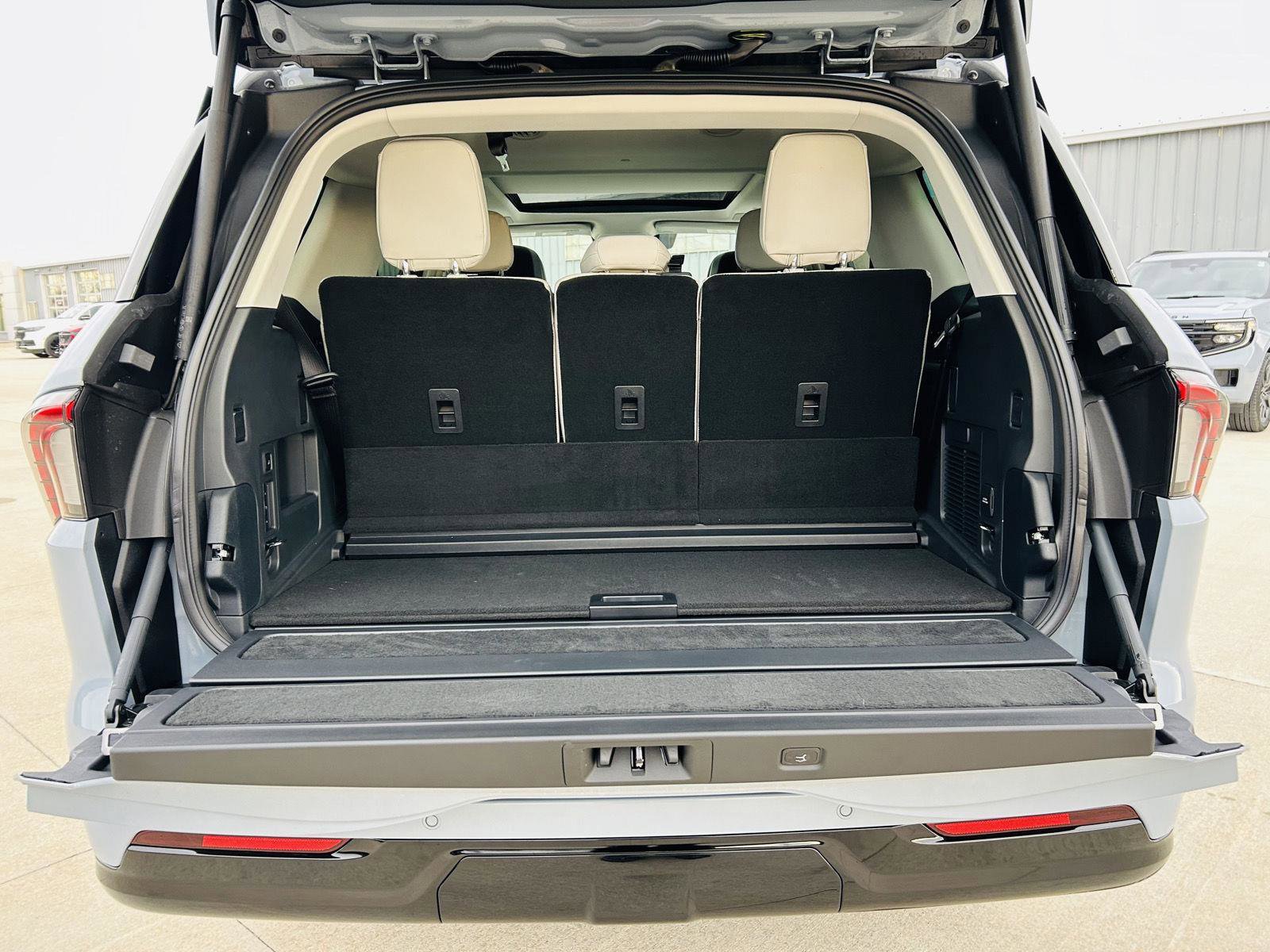 New 2026 Lincoln Navigator Reserve image 42