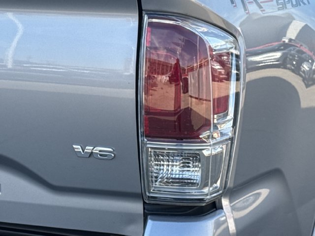 Used 2021 Toyota Tacoma TRD Sport AWD/4WD image 6