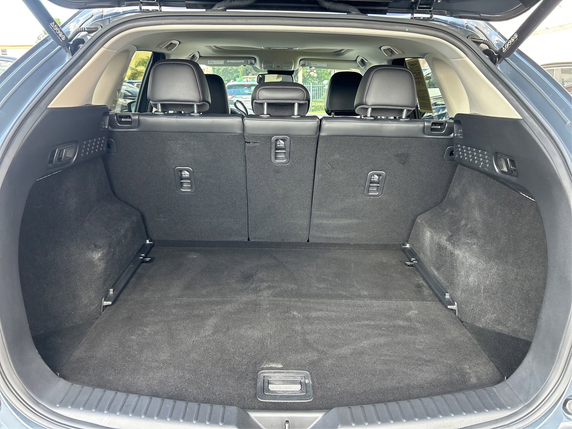 Used 2022 MAZDA CX-5 Carbon Edition image 13