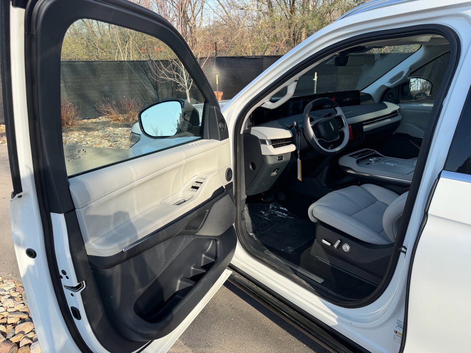 New 2026 Lincoln Navigator Reserve AWD/4WD image 24