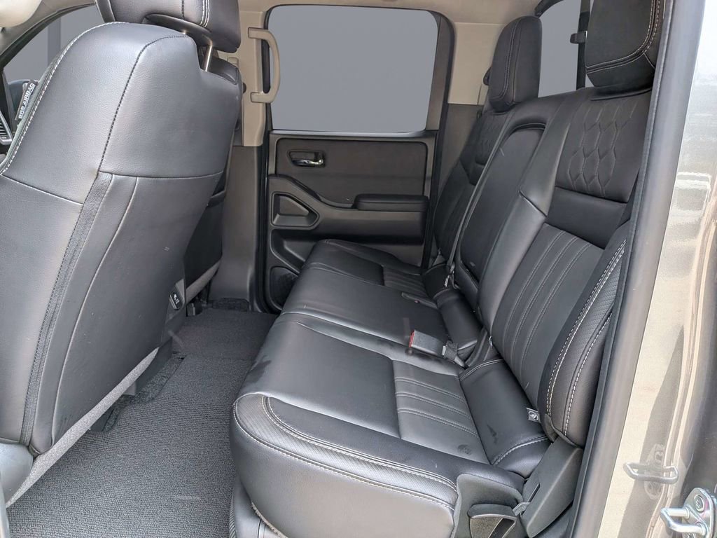 Used 2024 Nissan Frontier SL w/ Technology Package image 13