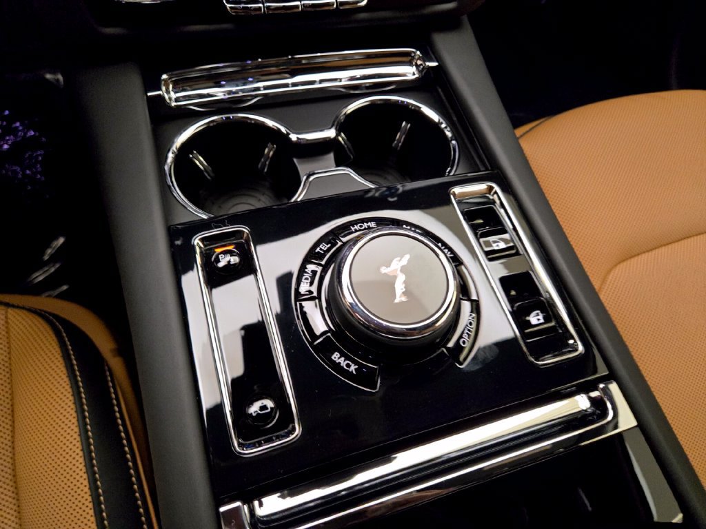Used 2024 Rolls-Royce Spectre w/ Spectre Launch Package AWD/4WD image 36
