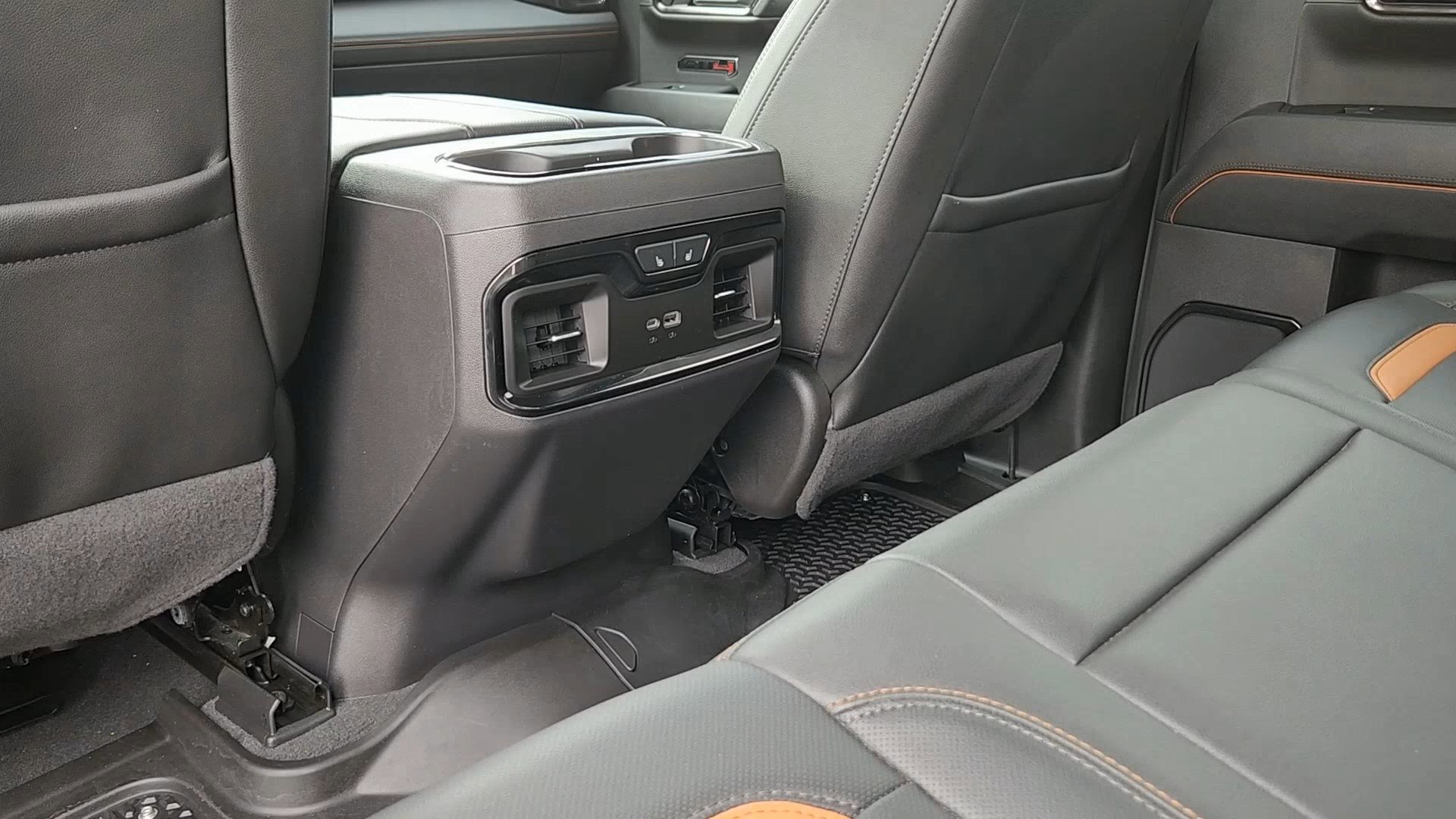 Used 2024 GMC Sierra 1500 AT4 w/ AT4 Preferred Package image 18