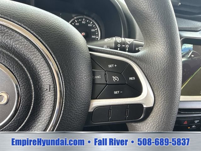 Used 2023 Jeep Renegade Latitude AWD/4WD image 28