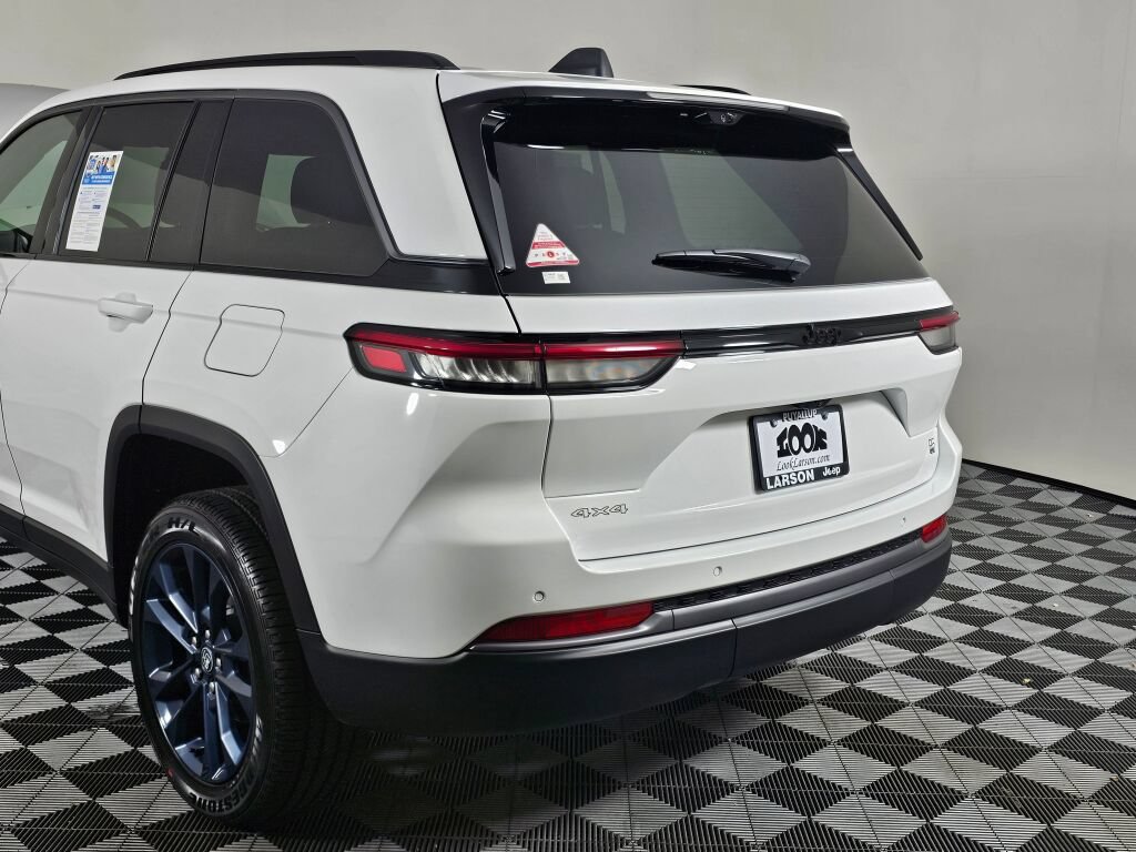 New 2026 Jeep Grand Cherokee Limited AWD/4WD image 14