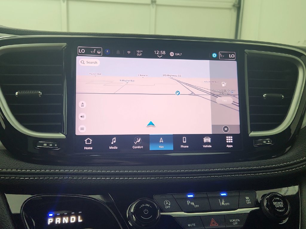 Certified 2025 Chrysler Pacifica Limited FWD image 29