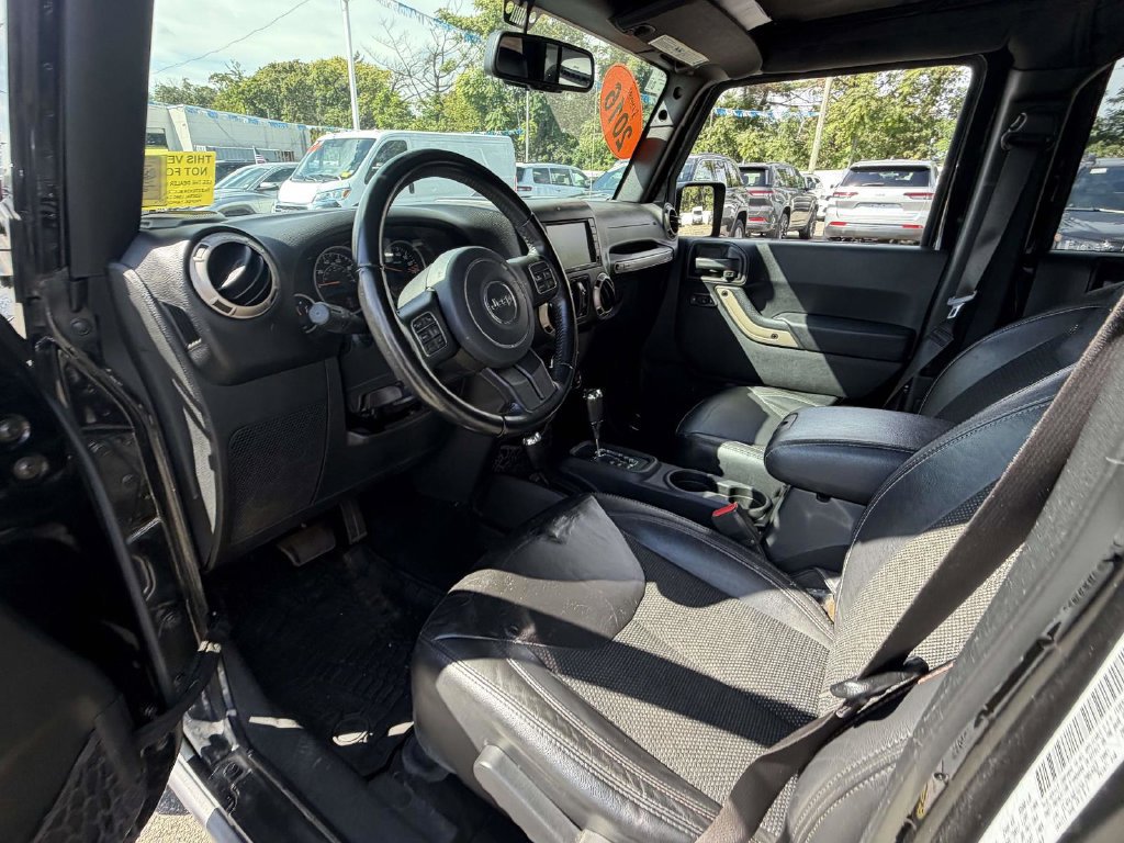 Certified 2016 Jeep Wrangler Unlimited Sahara AWD/4WD image 18