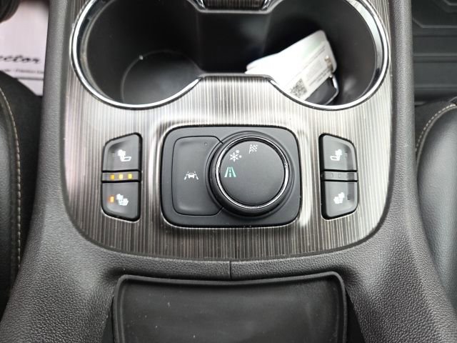 Used 2023 GMC Acadia SLT image 12