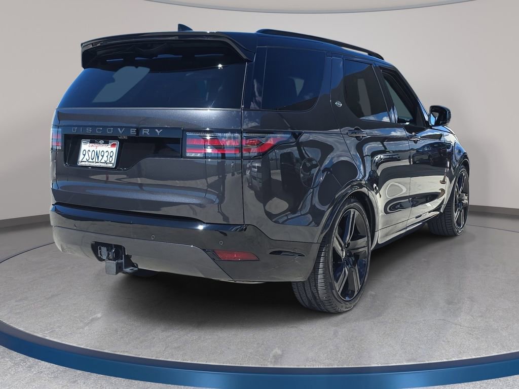 Used 2025 Land Rover Discovery Dynamic SE image 5