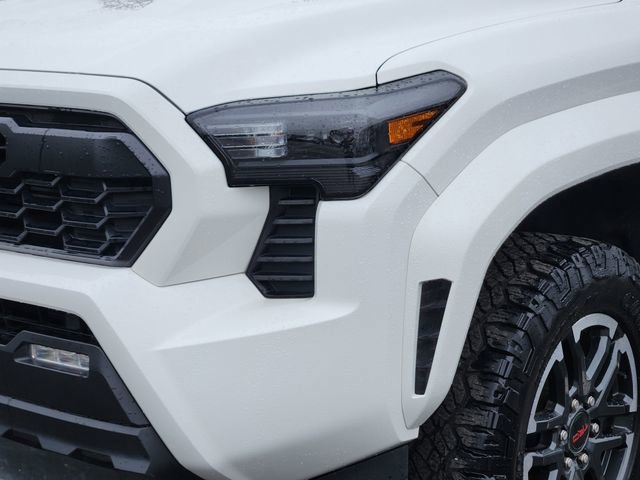Certified 2024 Toyota Tacoma TRD Sport AWD/4WD image 7