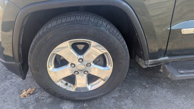 Used 2011 Jeep Grand Cherokee Limited image 9