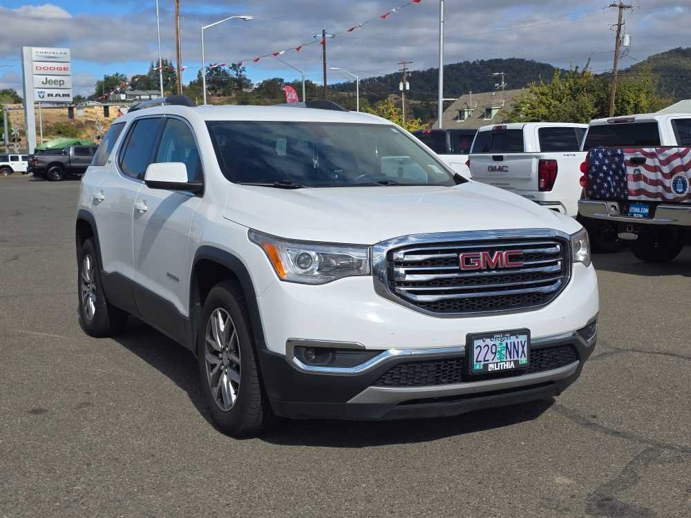 Used 2017 GMC Acadia SLE w/ Driver Alert Package I AWD/4WD image 4