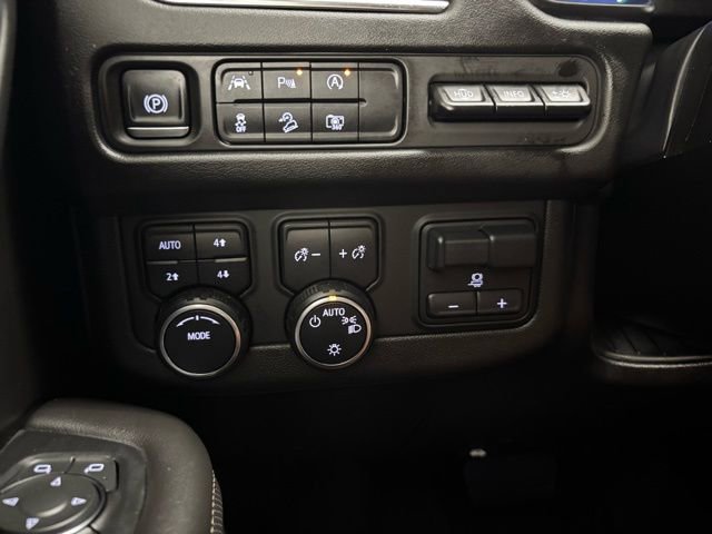 Used 2024 Chevrolet Tahoe Premier image 23