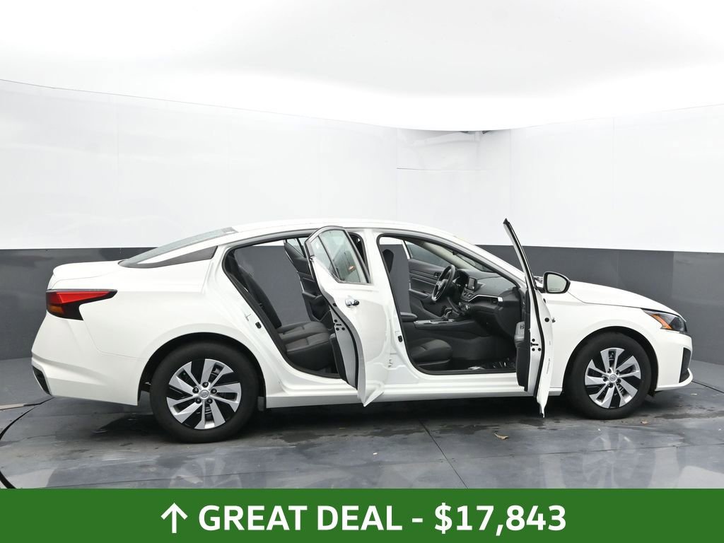Used 2024 Nissan Altima 2.5 S FWD image 60