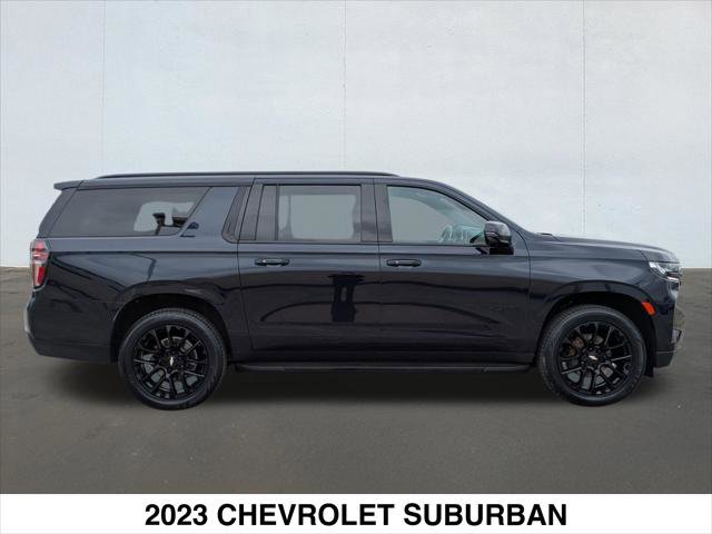 Used 2023 Chevrolet Suburban RST w/ Luxury Package image 7