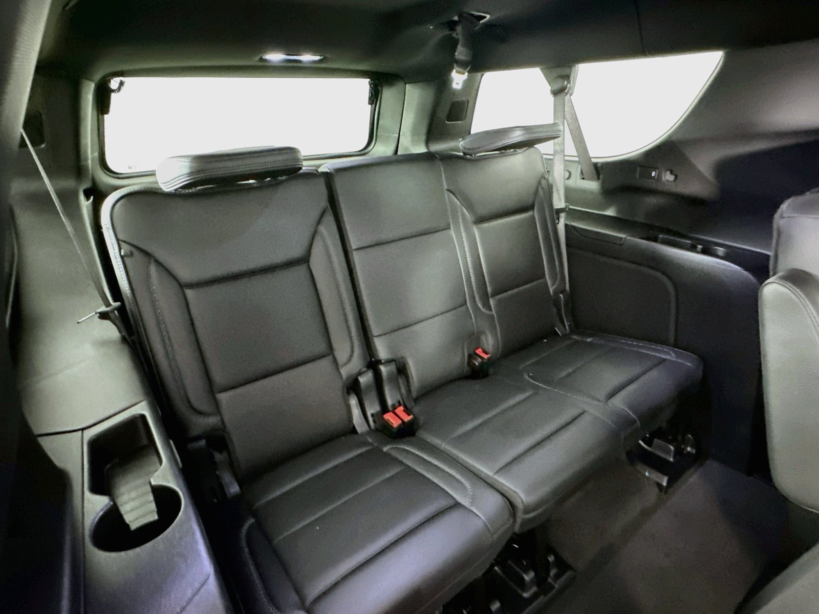 Used 2025 GMC Yukon XL Denali AWD/4WD image 29