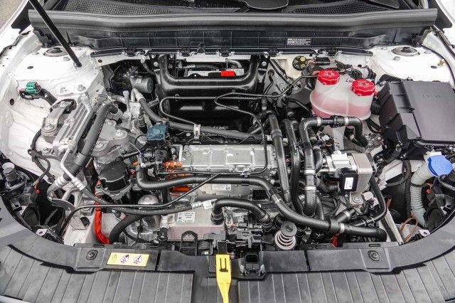 Used 2024 Mercedes-Benz EQB 300 4MATIC image 27