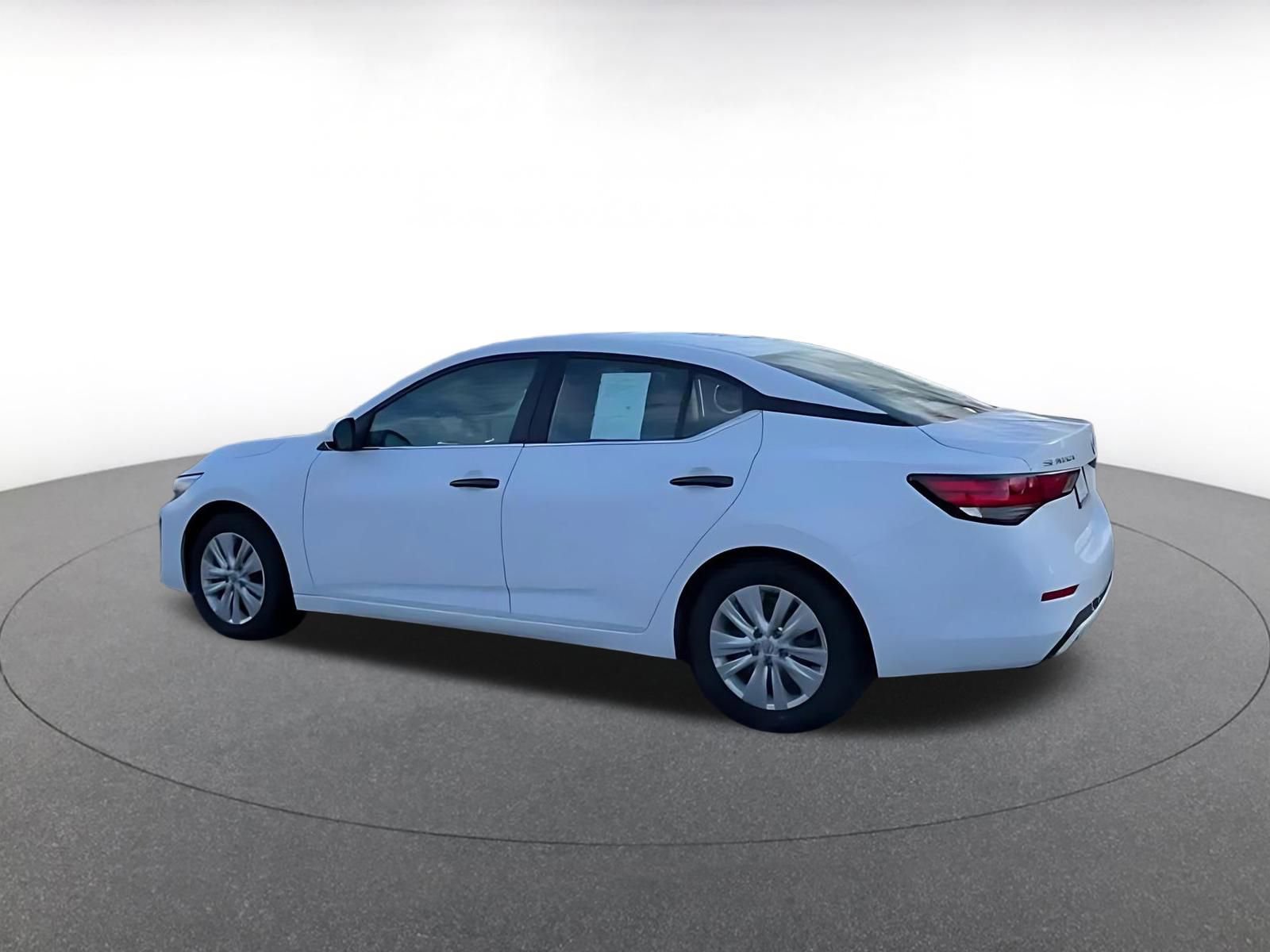 Used 2025 Nissan Sentra S FWD image 10