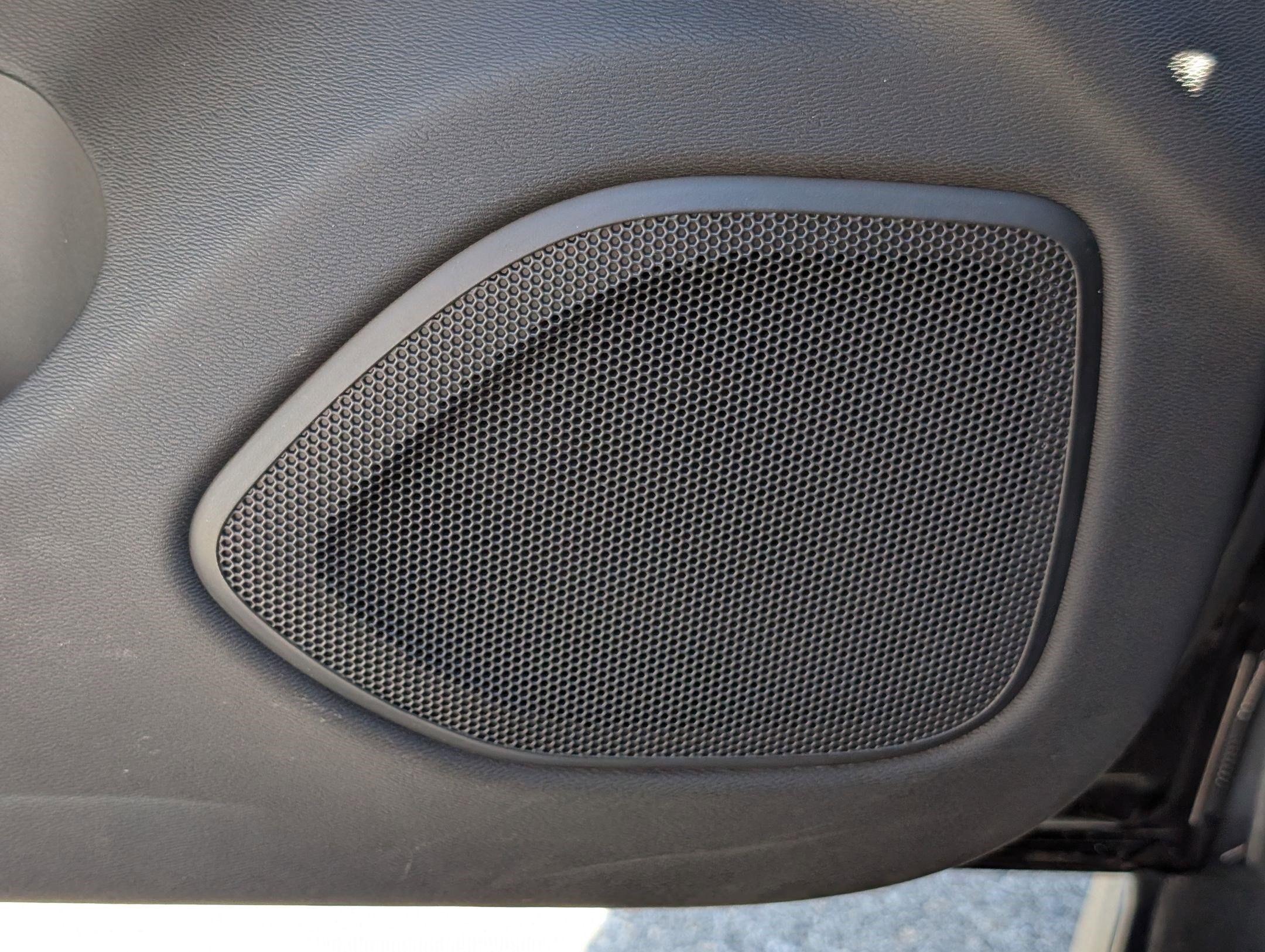 Used 2025 Volvo V60 B5 Cross Country Plus image 13