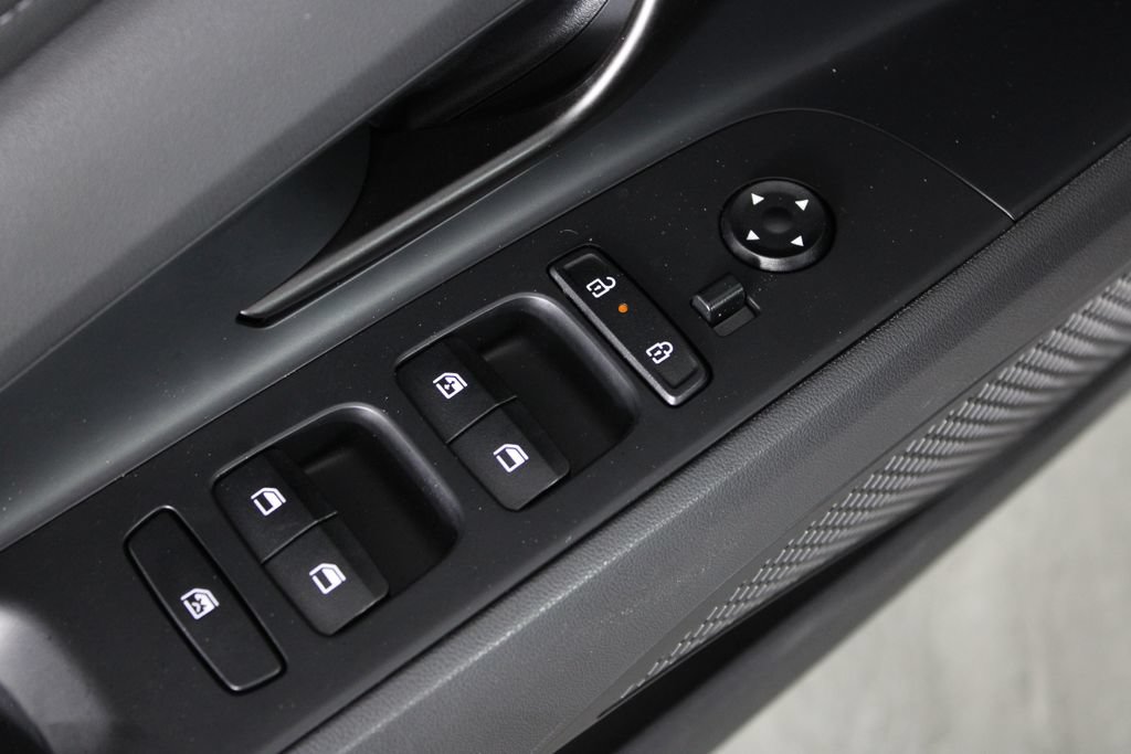 Certified 2026 Hyundai Elantra SEL FWD image 23
