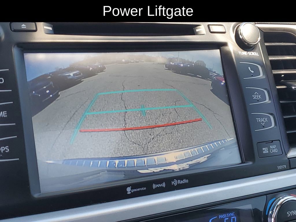 Used 2017 Toyota Highlander XLE AWD/4WD image 17