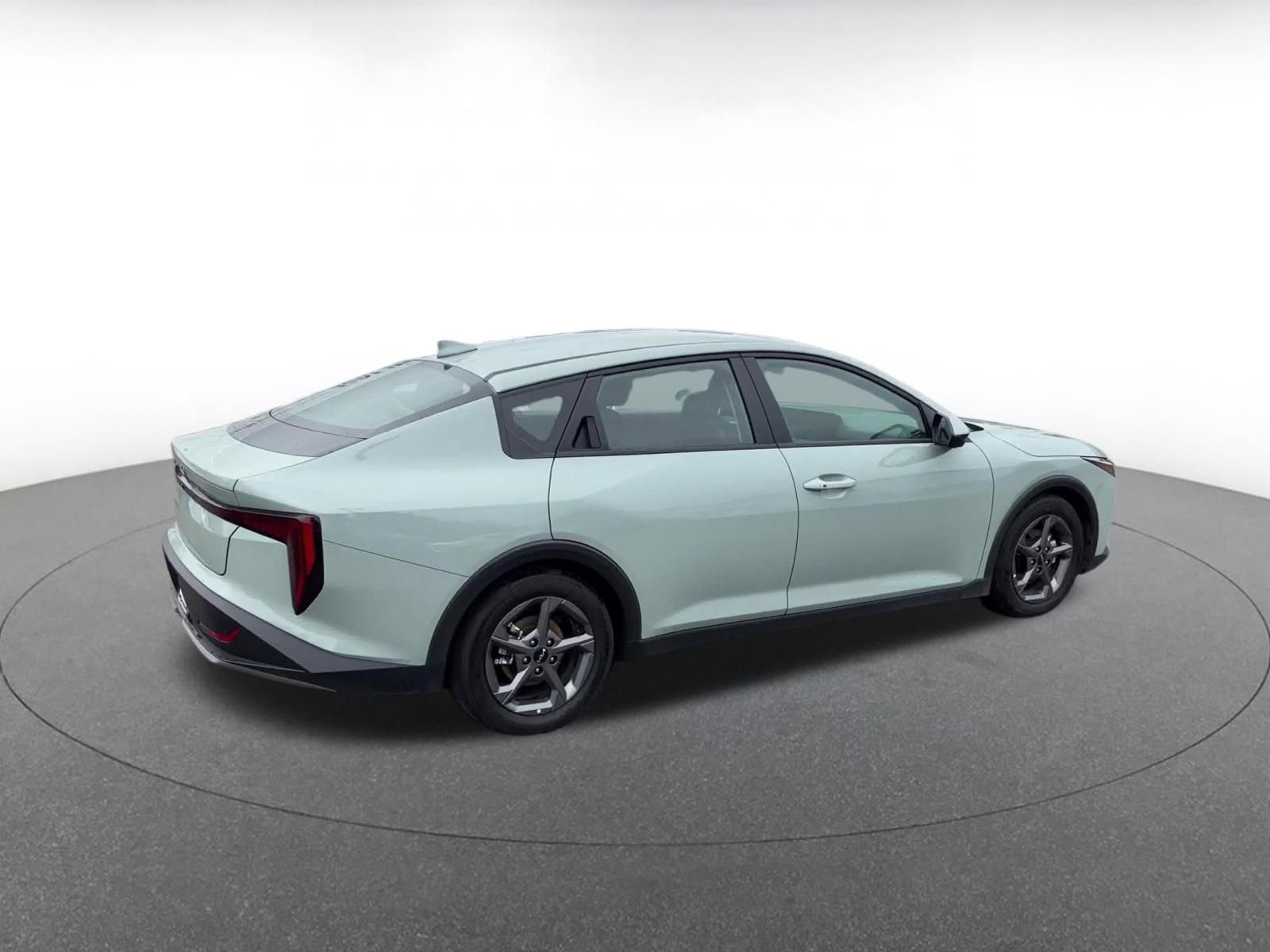Used 2025 Kia K4 FWD image 14