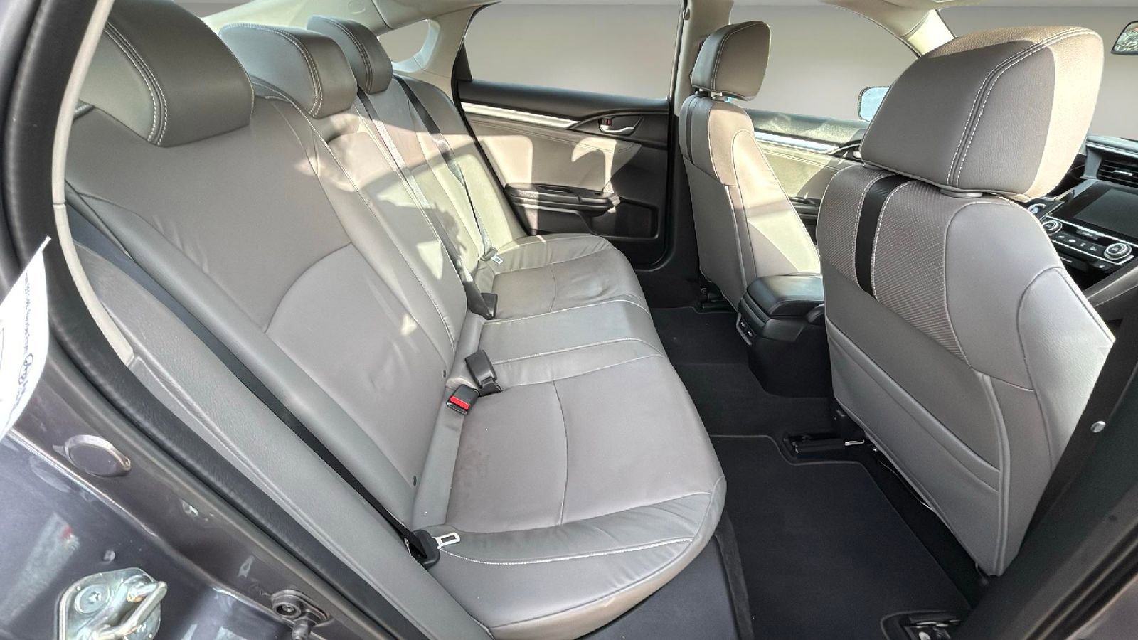 Used 2017 Honda Civic Touring image 11