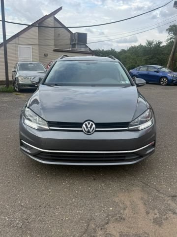 Used 2019 Volkswagen Golf SE FWD image 2