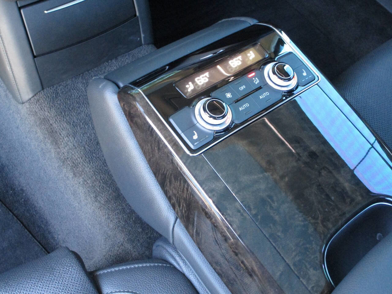 Used 2015 Audi A8 L 4.0T w/ Premium Package image 27