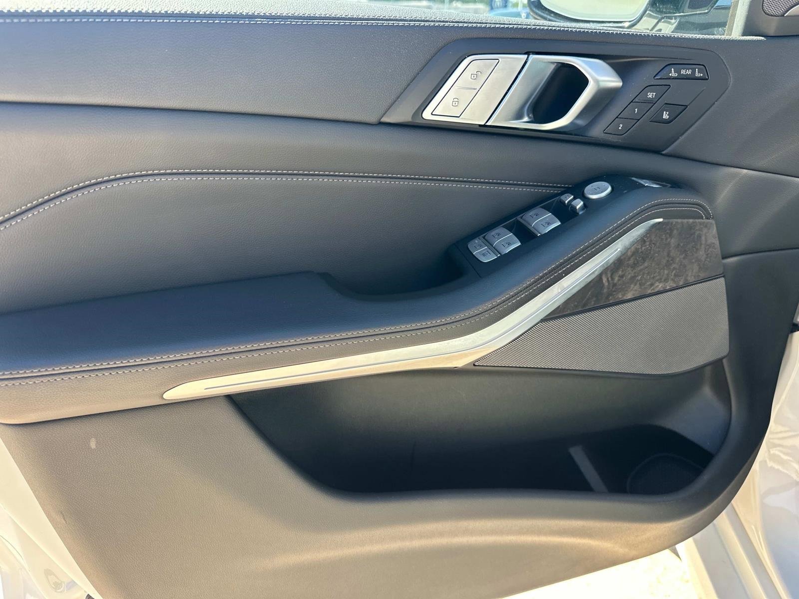 Used 2019 BMW X7 xDrive40i w/ Premium Package image 9