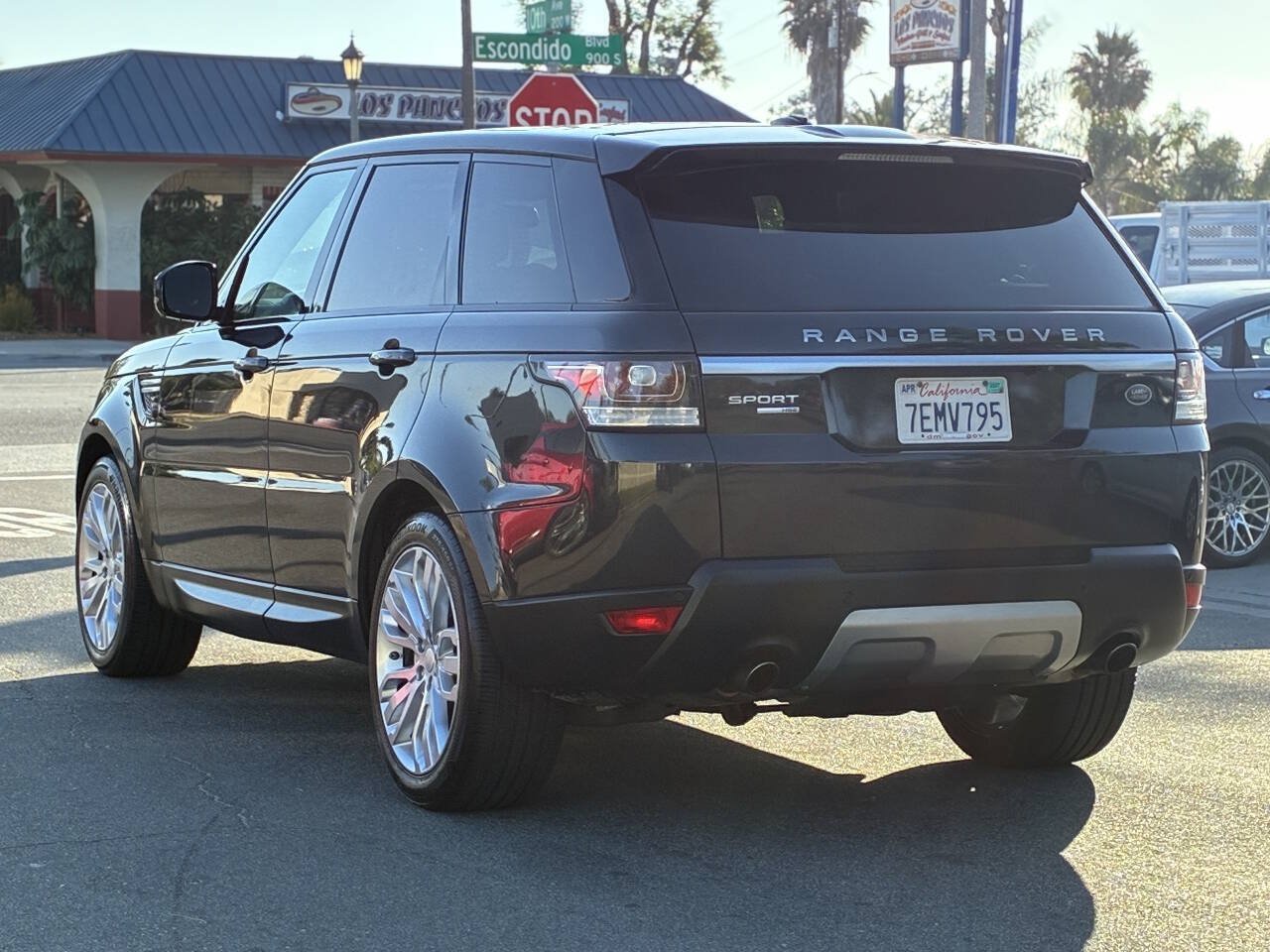 Used 2014 Land Rover Range Rover Sport HSE AWD/4WD image 30