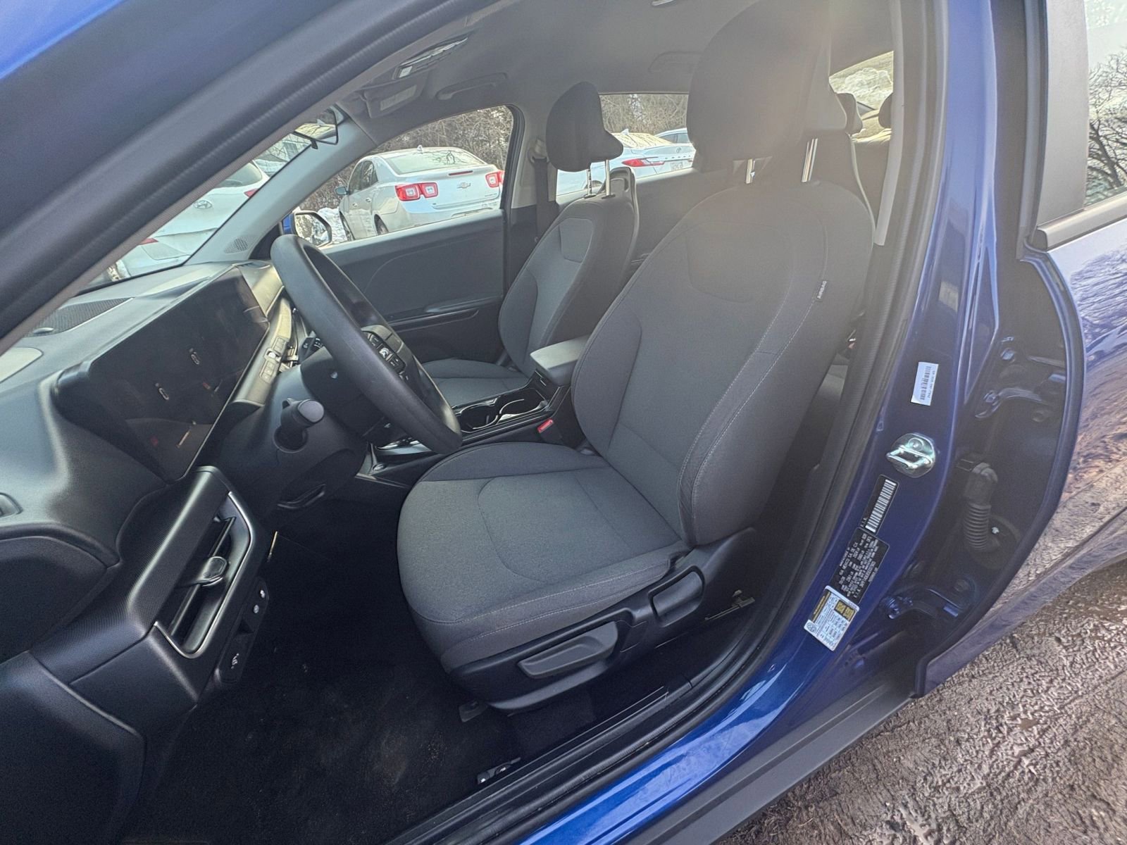 Used 2025 Kia K4 FWD image 34