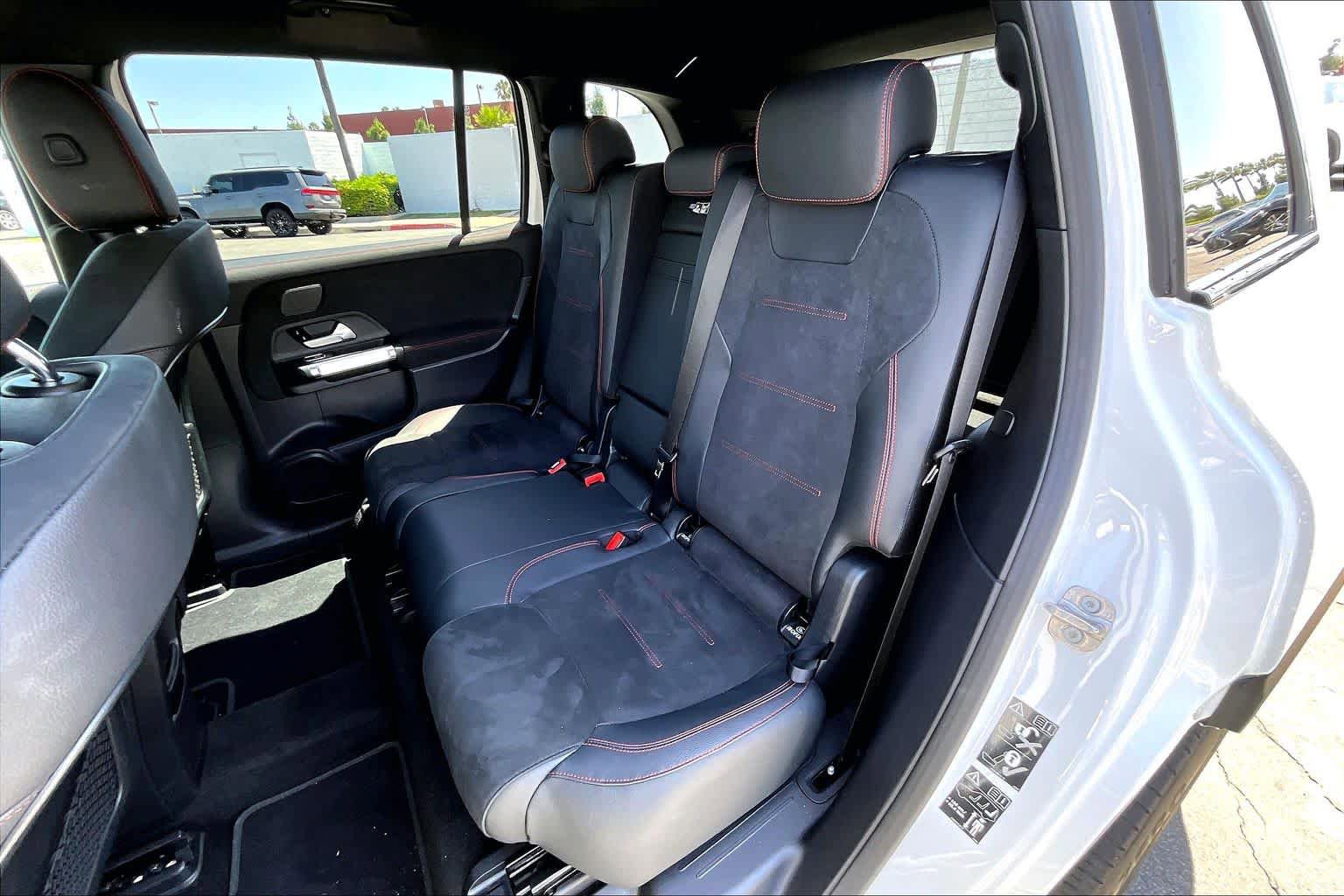 Used 2023 Mercedes-Benz EQB 300 4MATIC image 19