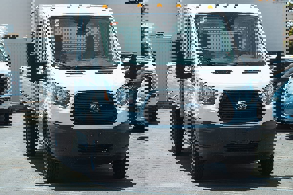 Used 2018 Ford Transit 250 138 image 5