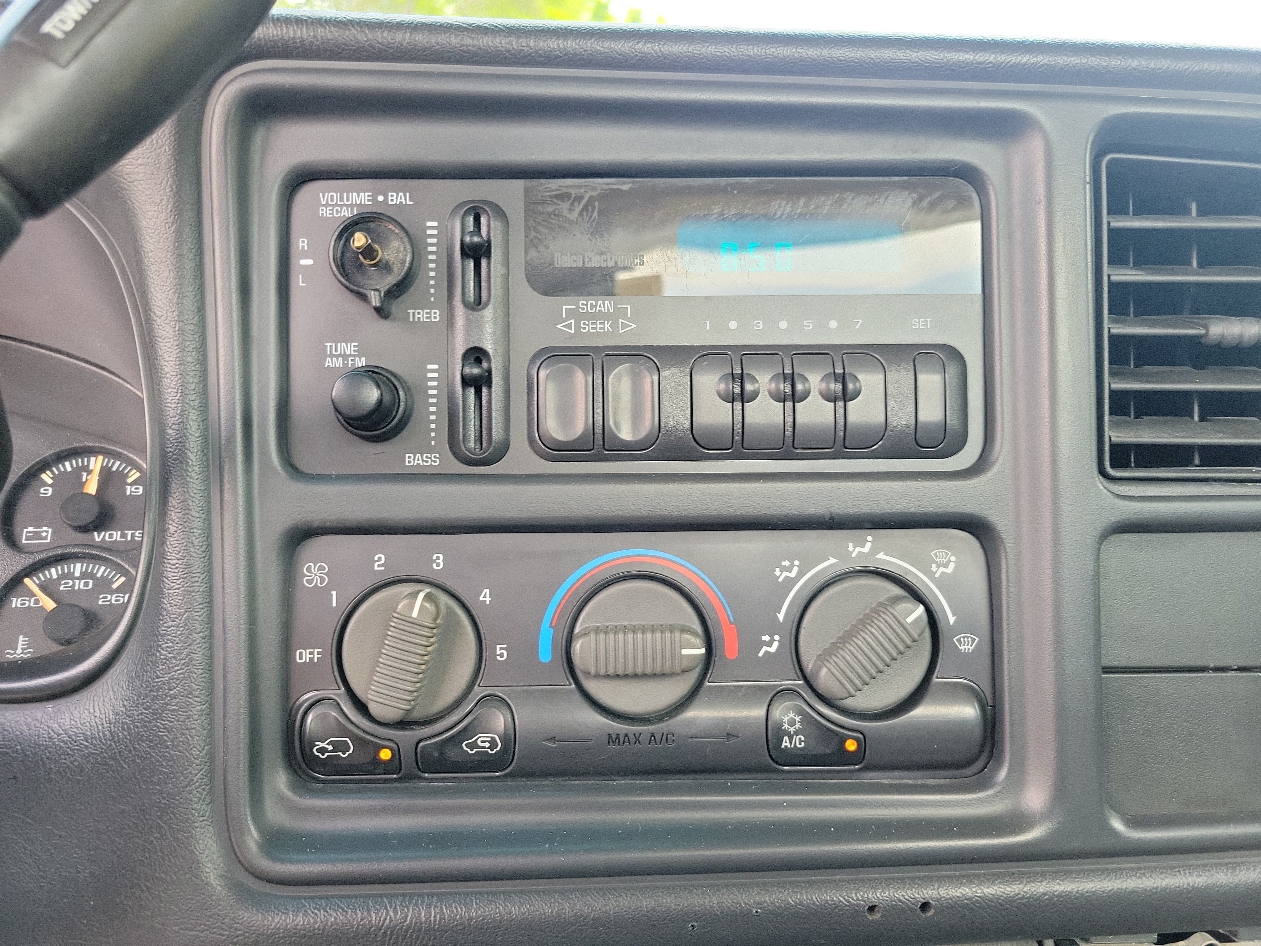 Used 2001 Chevrolet Silverado 1500 4x4 Regular Cab w/ Firm Ride Suspension Pkg image 7