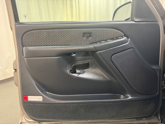 Used 2002 Chevrolet Avalanche 4x4 w/ Off-Road Suspension Pkg image 15