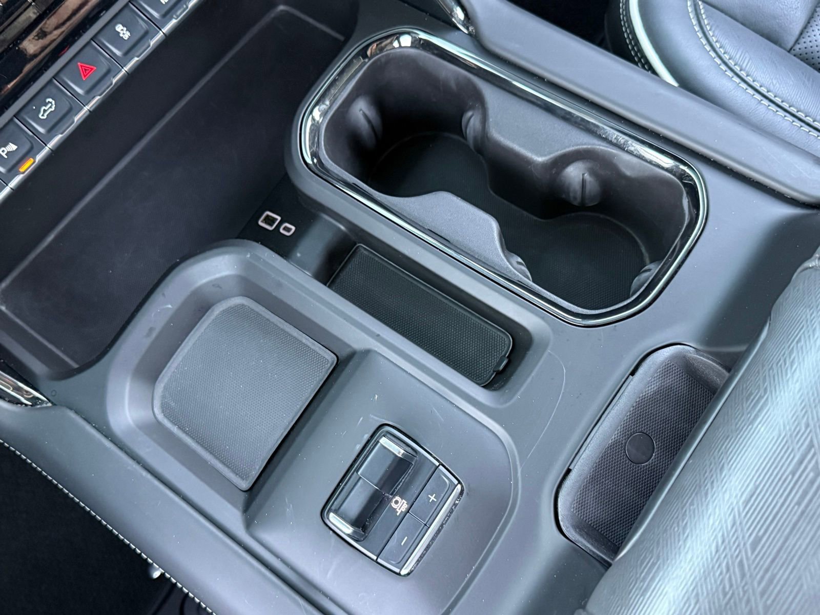 Used 2024 GMC Sierra 2500 AT4X w/ Snow Plow Prep/Camper Package image 28