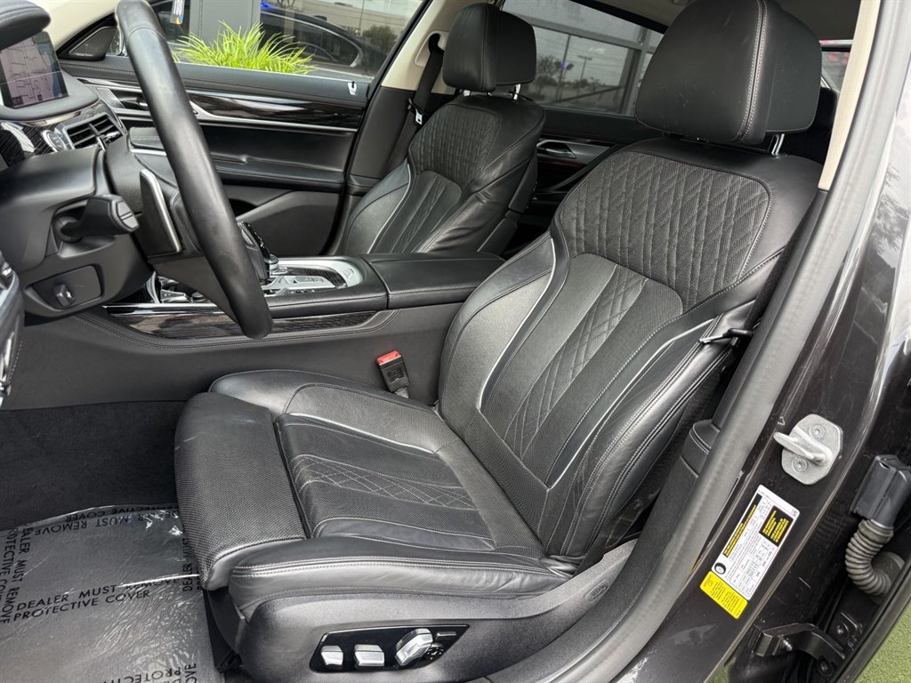 Used 2022 BMW 740i RWD image 12