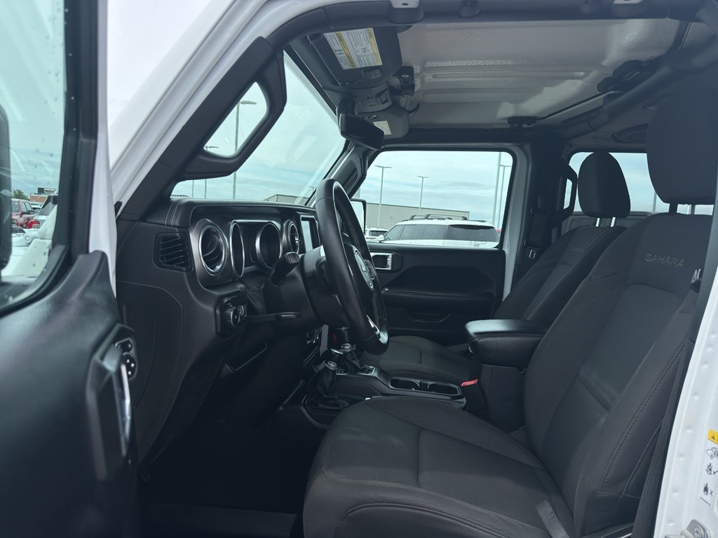 Used 2018 Jeep Wrangler Unlimited Sahara AWD/4WD image 10